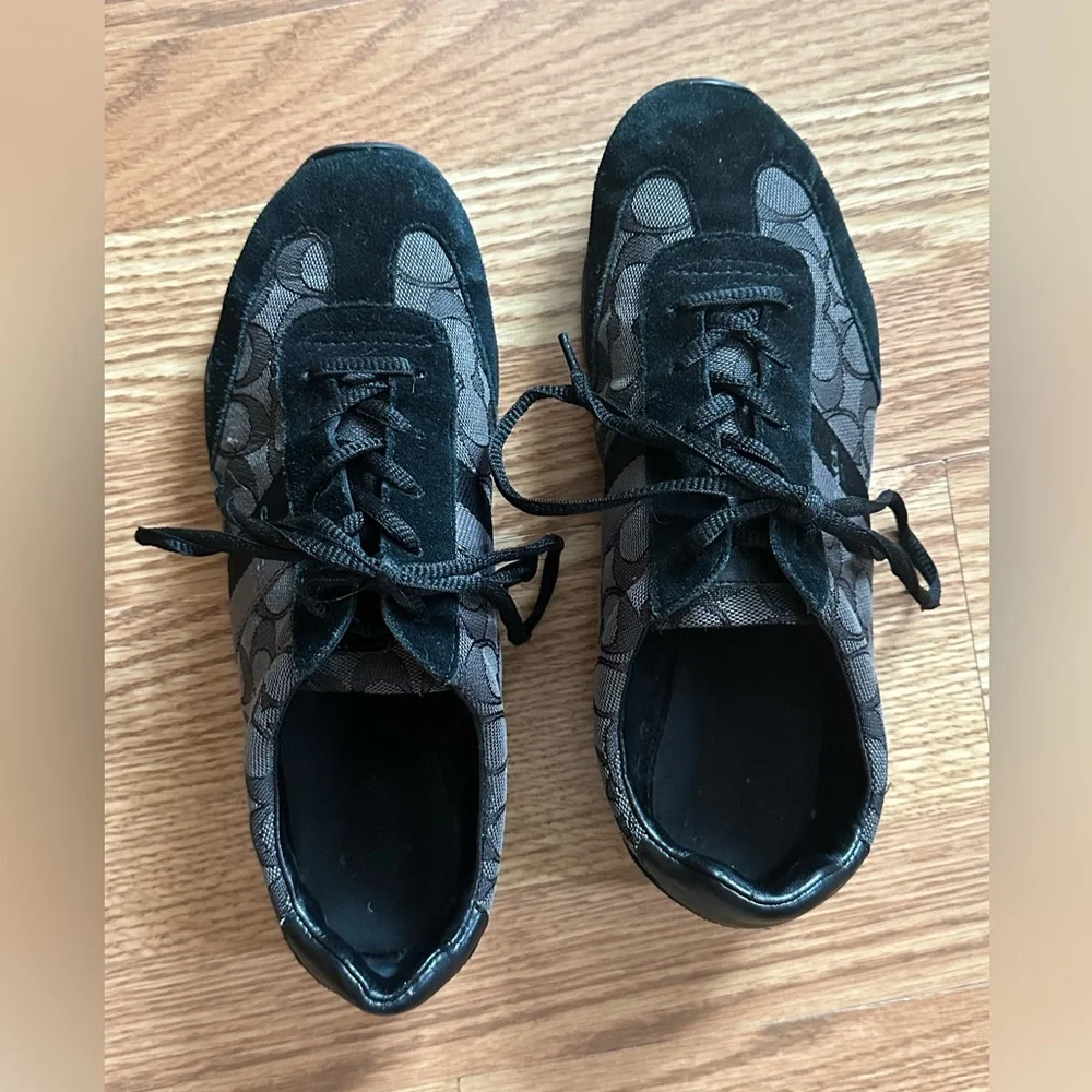 Coach Women’s Kelson Signature Sneakers Gray and Black Size 10 US